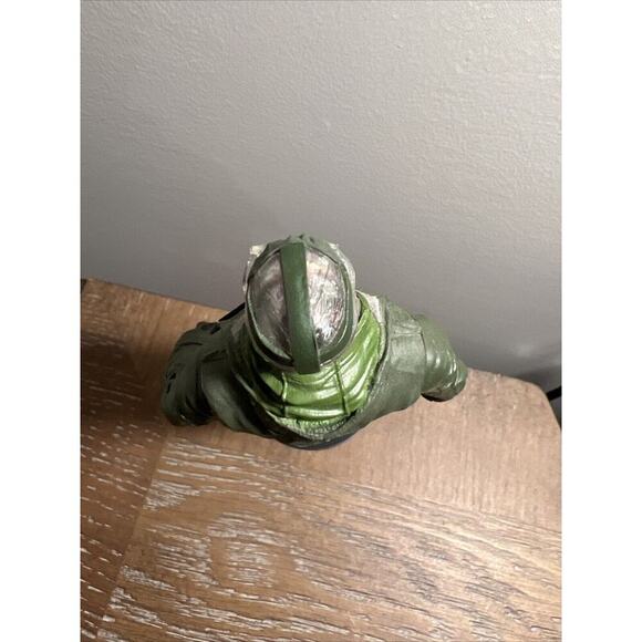 DC Multiverse The Batman The Riddler Edward Norton Action Figure with data card - Picture 13 of 16